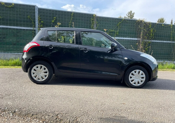 Suzuki Swift cena 16900 przebieg: 140000, rok produkcji 2011 z Reda małe 154